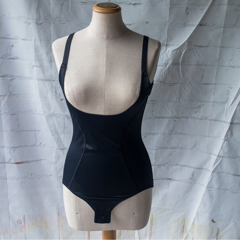 Flexees Firm Control Shapewear Open-Bust Bodysuit - Large